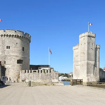 2 Bedroom Lovely In La Rochelle Λα Ροσέλ