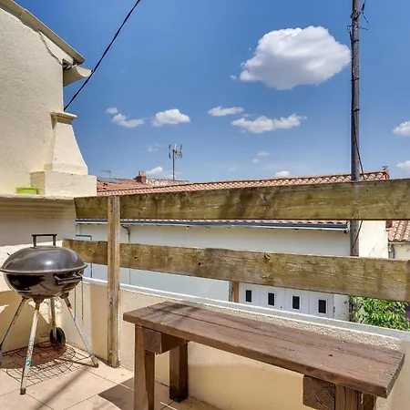 2 Bedroom Lovely In La Rochelle Ferienhaus La Rochelle (Charente-Maritime)